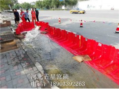 一人即可安装使用组合式挡水板省时省力红色塑料挡水板图2
